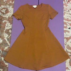 Short sleeve dress